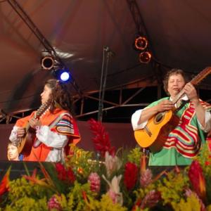 músicos tocando