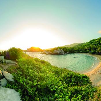 Miles de kilómetros de costa garantizan a los visitantes una amplia variedad de experiencias junto al mar