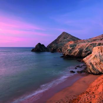 Disfruta de las aguas transparentes, los espectaculares paisajes y las oportunidades de descanso y contemplación que ofrecen las playas colombianas