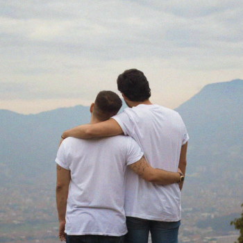 Medellín entre hombres.