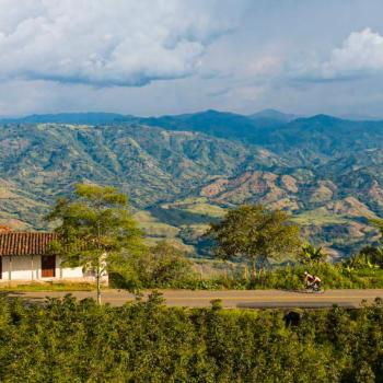 Bicycle tourism in Belalcázar, Coffe Cultural Landscape, Colombia. Photo from the guide “Colombia, The Top Cycling Destination”, ProColombia.